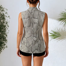 Carica l'immagine nel visualizzatore di Gallery, Grise Snakeskin Sleeveless Blazer-Style Vest