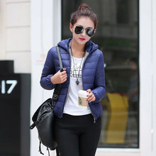 Carica l&#39;immagine nel visualizzatore di Gallery, Fitted Down Jacket with Hood